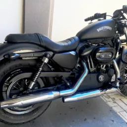 Imagens anúncio Harley-Davidson Sportster 883 Iron